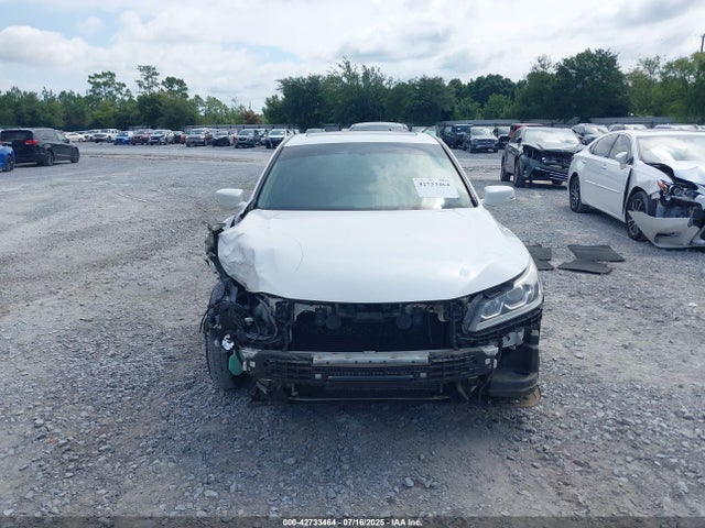Honda j35y1 2016 1HGCR3F80GA014455 Image 13