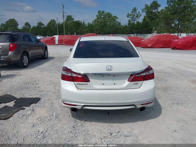 Honda j35y1 2016 1HGCR3F80GA014455 Image 17