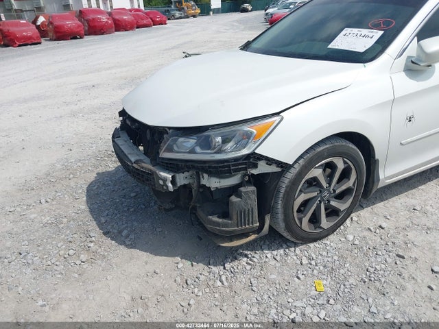 Honda j35y1 2016 1HGCR3F80GA014455 Image 6