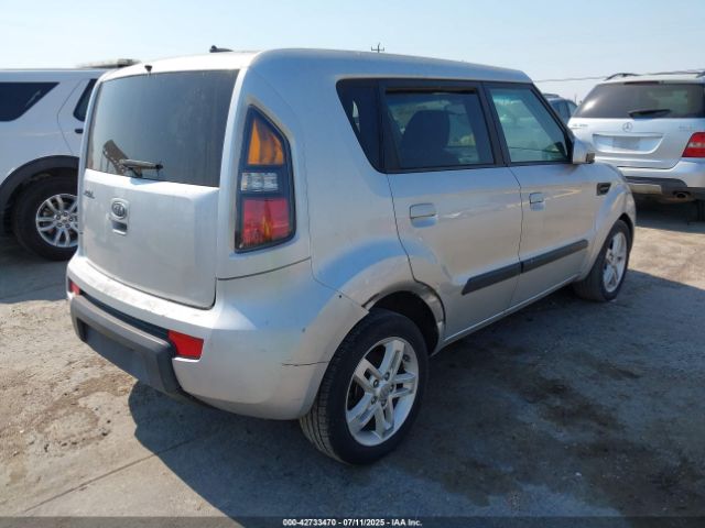 2010 KIA SOUL KNDJT2A26A7704302 Photo 3