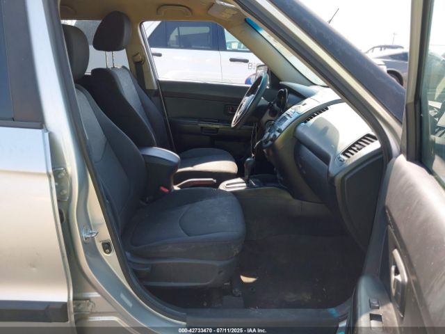 2010 KIA SOUL KNDJT2A26A7704302 Photo 4