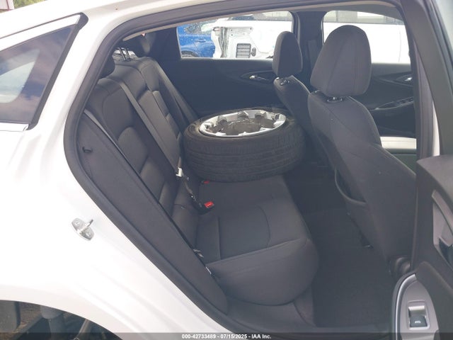 1G1ZD5ST2SF123856 Chevrolet lfv
