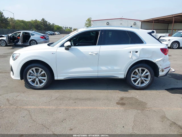 Audi 45 tfsi 2023 WA1DECF35P1044581 Image 15