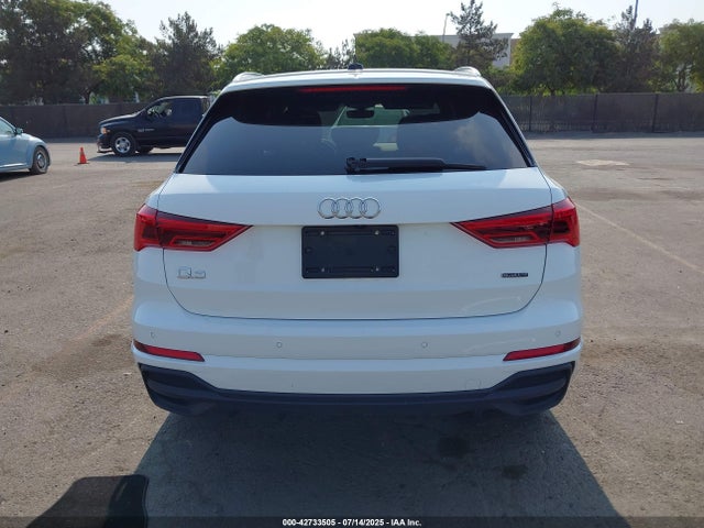 Audi 45 tfsi 2023 WA1DECF35P1044581 Image 17
