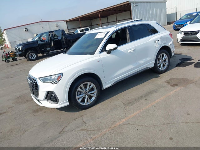 2023 AUDI Q3 WA1DECF35P1044581 Photo 1