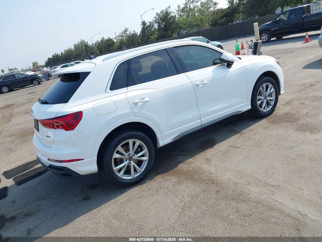 2023 AUDI Q3 WA1DECF35P1044581 Photo 3