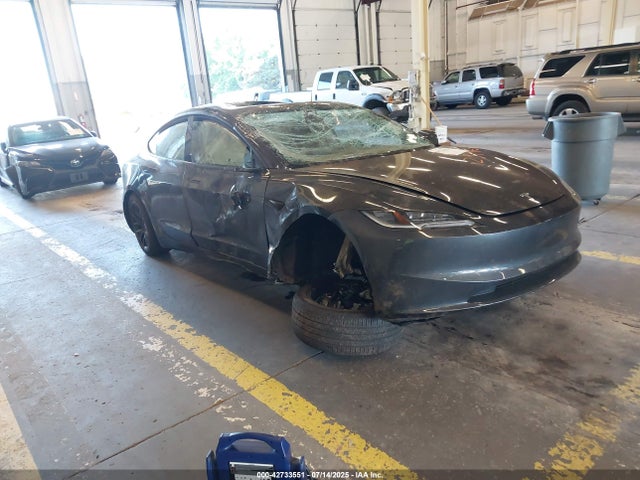2025 TESLA MODEL 3 5YJ3E1EB7SF922865 Photo 0