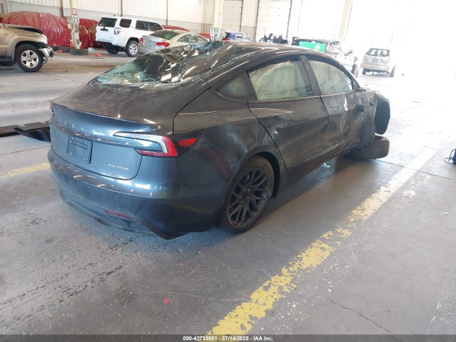 2025 TESLA MODEL 3 5YJ3E1EB7SF922865 Photo 3
