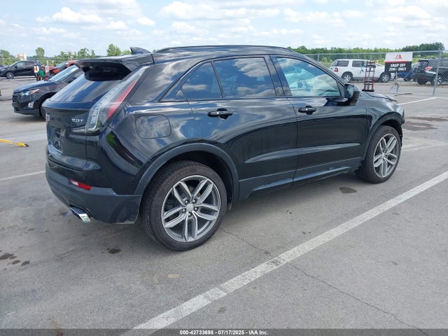 2019 CADILLAC XT4 1GYFZER49KF101048 Photo 3