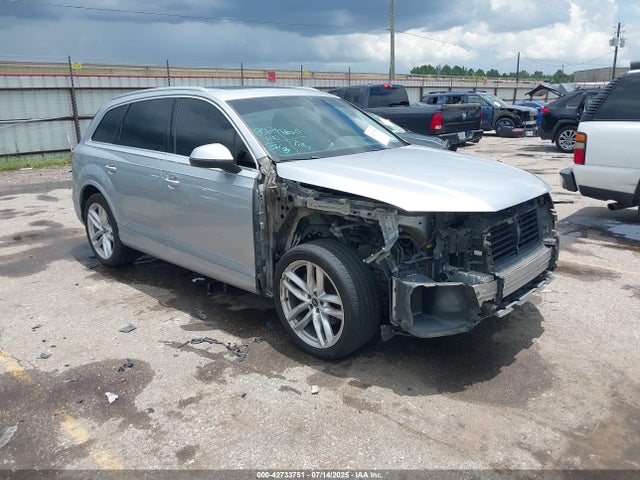 2017 AUDI Q7 WA1VABF70HD029614 Photo 0