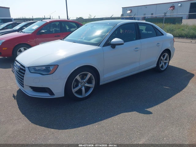 2015 AUDI A3 WAUACGFF1F1052592 Photo 1