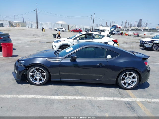 Subaru 2015 2015 JF1ZCAC17F9603532 Image 14