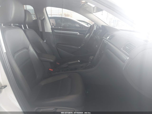 1VWDT7A35HC069008 Volkswagen tsi