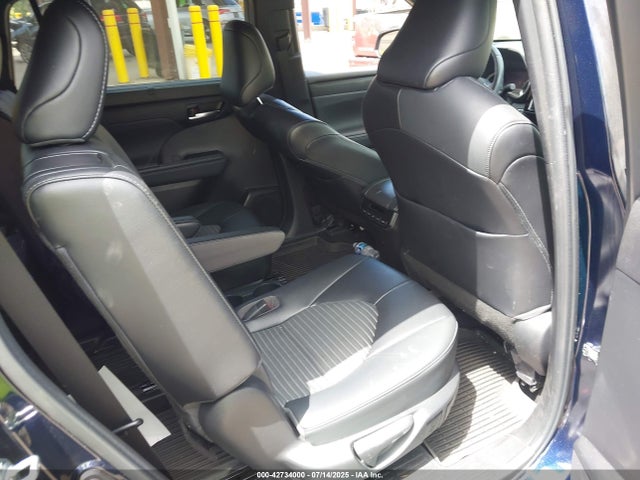 5TDLZRBH1NS180040 Toyota 2gr-fks