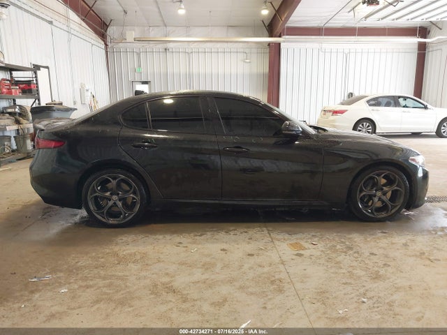 Alfa Romeo giulia (952) 2018 ZARFAECNXJ7580979 Image 13