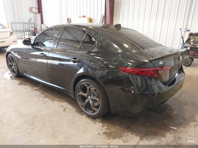 Alfa Romeo giulia (952) 2018 ZARFAECNXJ7580979 Image 3