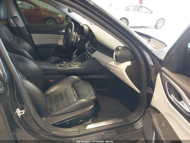 Alfa Romeo giulia (952) 2018 ZARFAECNXJ7580979 Image 5