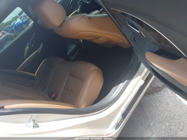 1G4GB5G33FF276647 Buick lfx