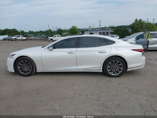 JTHB51FF8J5001704 Lexus v35a-fts