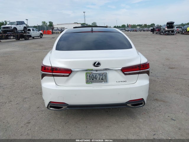 JTHB51FF8J5001704 Lexus v35a-fts