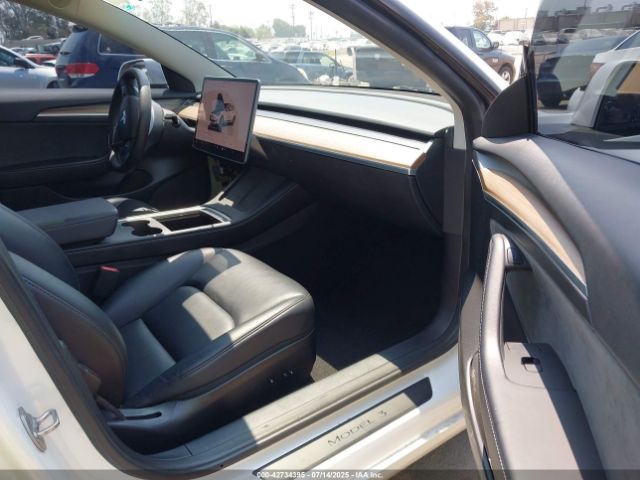 2022 TESLA MODEL 3 5YJ3E1EBXNF297821 Photo 4