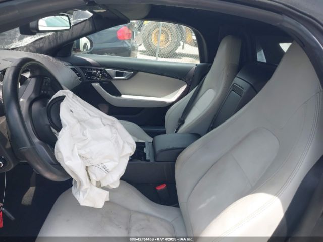 2017 JAGUAR F-TYPE SAJWA6ET0H8K45473 Photo 4