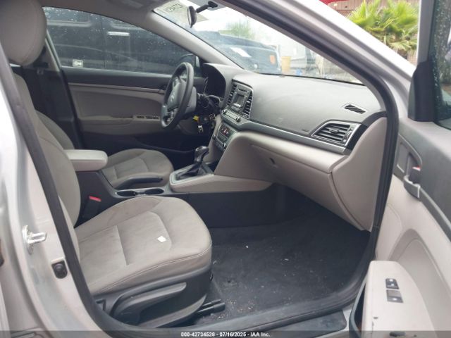 2018 HYUNDAI ELANTRA 5NPD74LF4JH275041 Photo 4