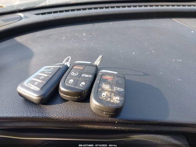 1C3CCCAB1FN597746 Chrysler 200