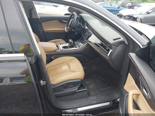 2019 AUDI Q8 WA1BVAF14KD012884 Photo 4