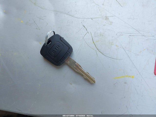 3N6CM0KNXFK699257 Nissan 2015