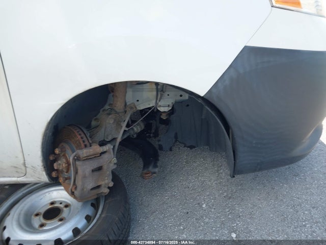 3N6CM0KNXFK699257 Nissan 2015