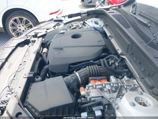 2022 VOLVO XC60 RECHARGE PLUG-IN HYBRID YV4BR0DM3N1910090 Photo 9