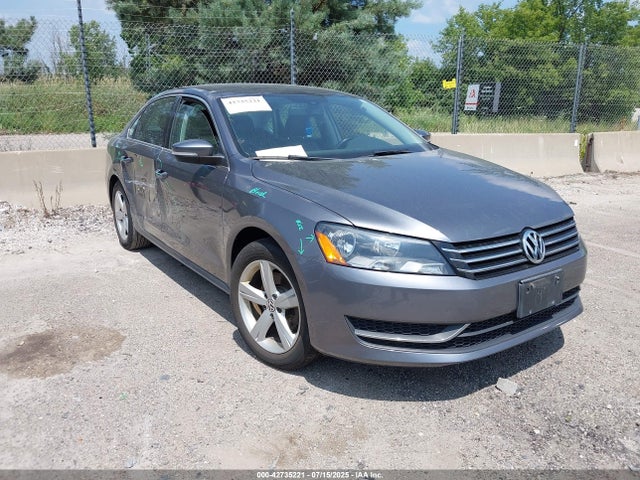 Aukcja sprzedaży 2014 Volkswagen Passat 1.8t Se, vin: 1VWBS7A37EC071025, numer aukcji: 42735221