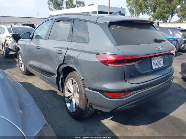 2025 AUDI Q6 E-TRON WA112BGF5SA018747 Photo 2