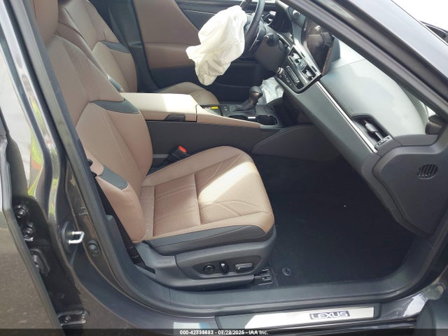 Lexus a25a-fxs 2025 58AFA1C19SU062451 Image 5