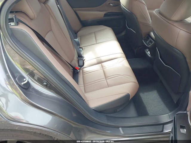 Lexus a25a-fxs 2025 58AFA1C19SU062451 Image 8