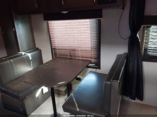 1UJBJ0BM8L17N0458 Jayco Jayco