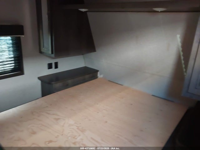 1UJBJ0BM8L17N0458 Jayco Jayco