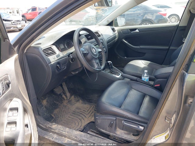 3VWD17AJ8EM286230 Volkswagen Jetta