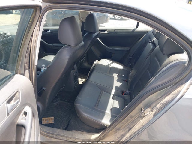 3VWD17AJ8EM286230 Volkswagen Jetta