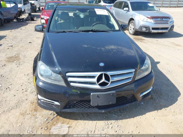 2012 MERCEDES-BENZ C 300 WDDGF8BB8CR200253 Photo 5