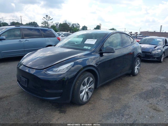2020 TESLA MODEL Y 5YJYGDEE0LF044404 Photo 1