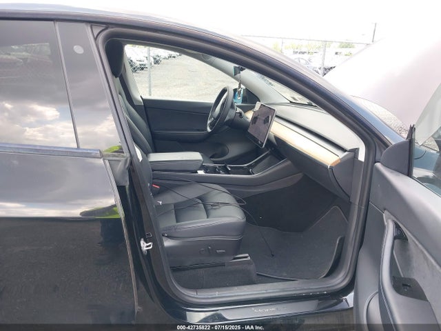 2020 TESLA MODEL Y 5YJYGDEE0LF044404 Photo 4