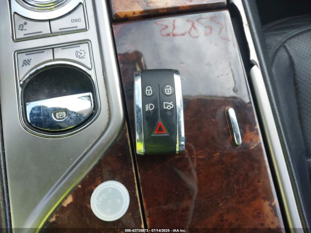 2010 JAGUAR XF SAJWA0GB8ALR51076 Photo 10