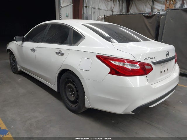 1N4AL3AP2HN318778 Nissan 2017
