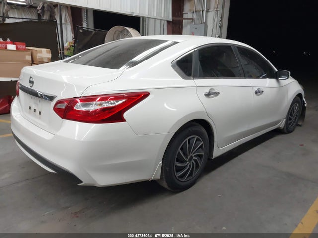 1N4AL3AP2HN318778 Nissan 2017