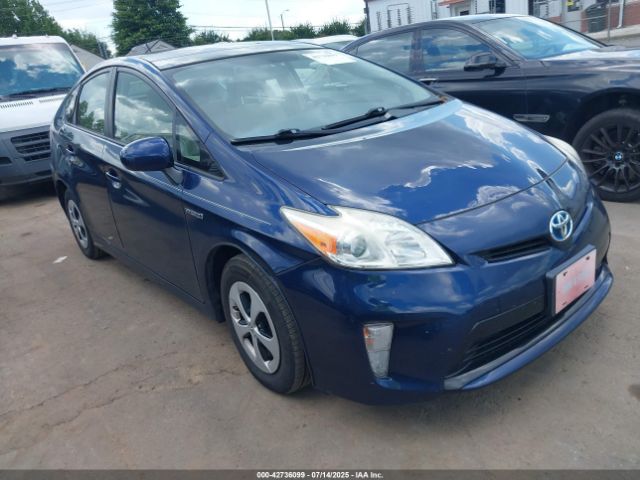 2014 TOYOTA PRIUS JTDKN3DU7E1777365 Photo 0