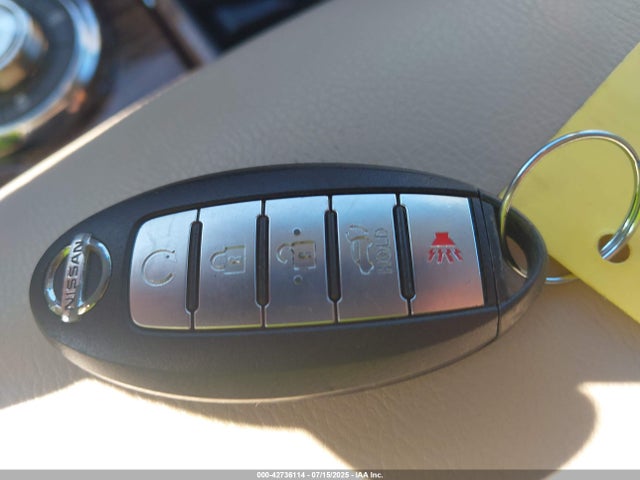 JN8AY2NE4H9706218 Nissan 2017