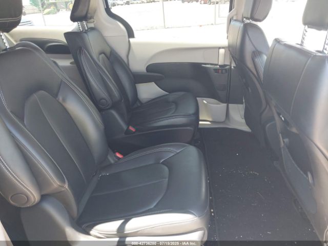2023 CHRYSLER PACIFICA HYBRID 2C4RC1L77PR618204 Photo 7