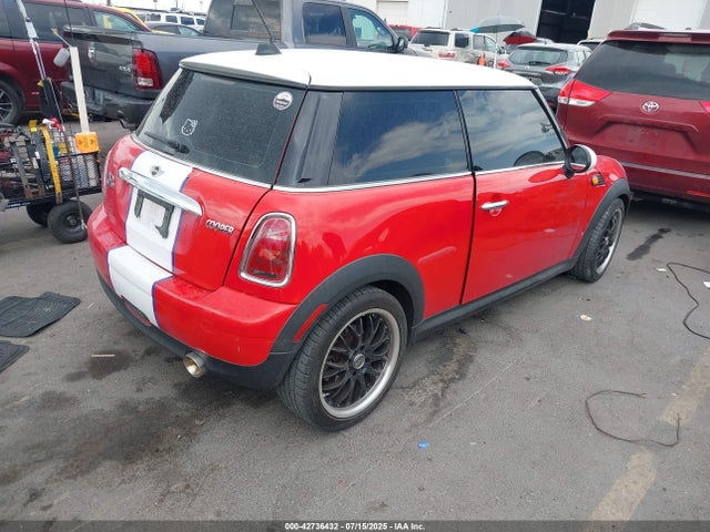 2007 MINI COOPER WMWMF33557TT59021 Photo 3